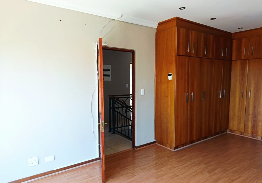 3 Bedroom Property for Sale in Wilkoppies North West